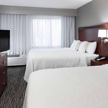Courtyard By Marriott Waco Hotel Exterior photo