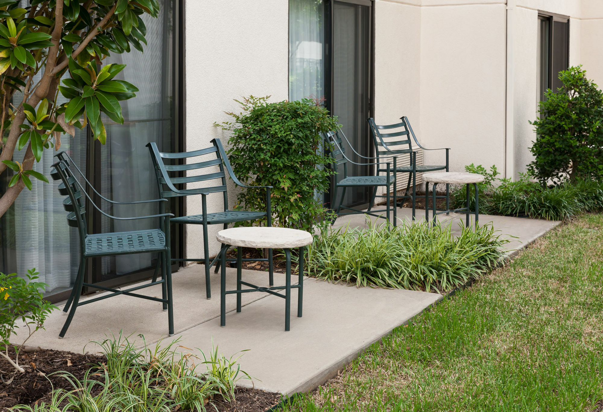 Courtyard By Marriott Waco Hotel Exterior photo